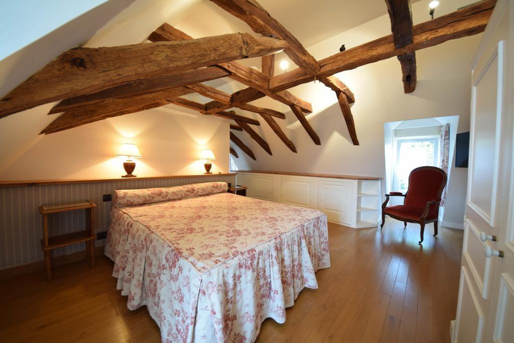Domaine De La Rocque Bed & Breakfast Liorac-sur-Louyre Exterior photo