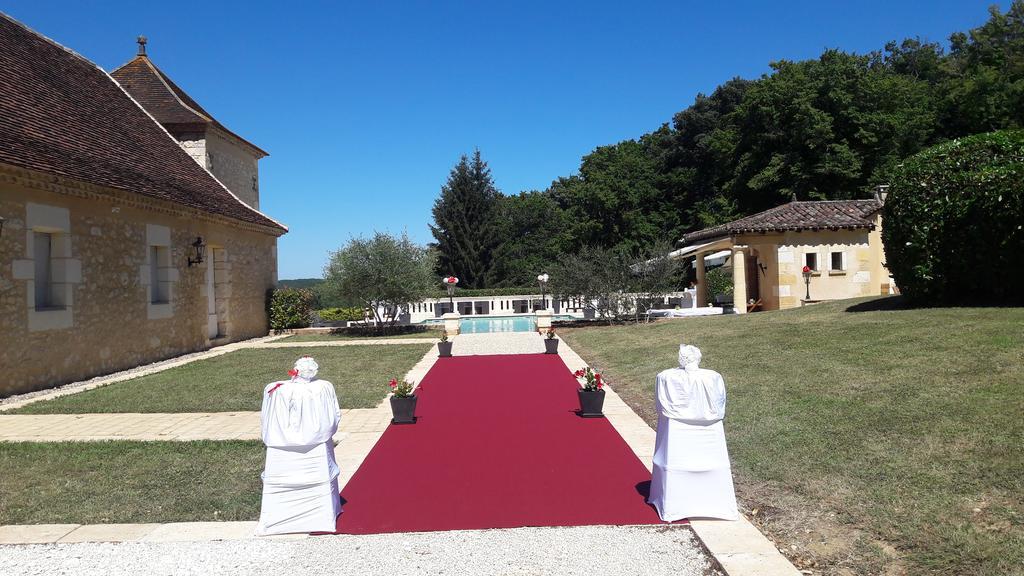 Domaine De La Rocque Bed & Breakfast Liorac-sur-Louyre Exterior photo