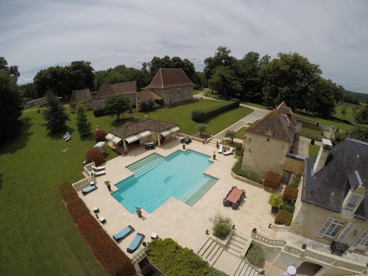 Domaine De La Rocque Bed & Breakfast Liorac-sur-Louyre Exterior photo